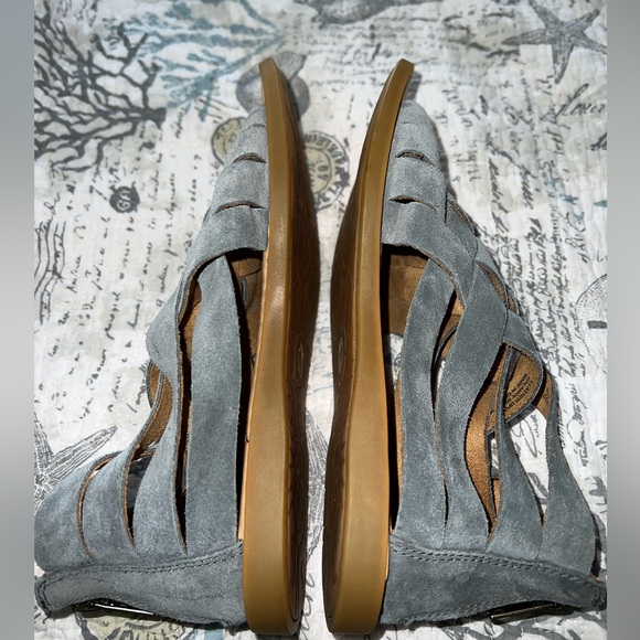 Born IWA WOVEN Dark Grey Suede Sandals Sz 6 - Picture 7 of 9